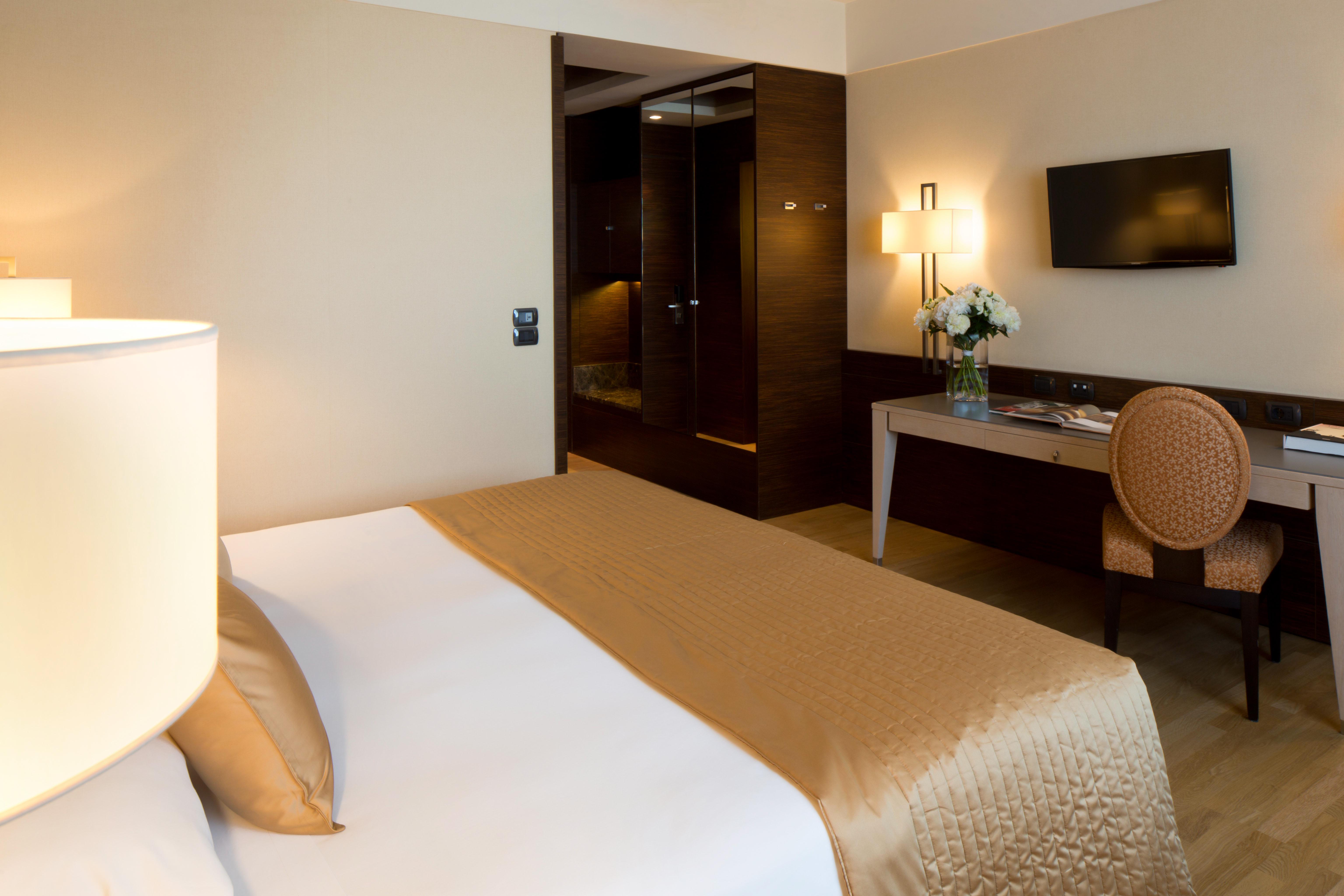 Starhotels Grand Milan Saronno Kültér fotó