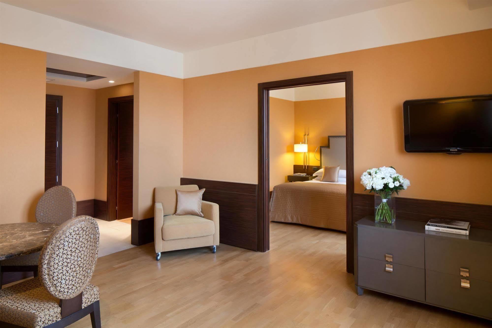 Starhotels Grand Milan Saronno Kültér fotó